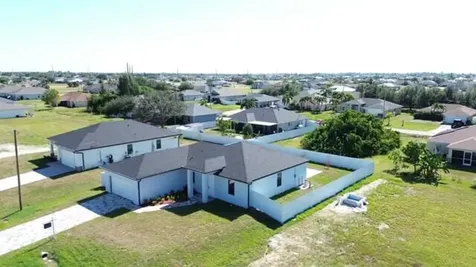 2458 Nw 9th Terrace Terrace Cape Coral FL 33993