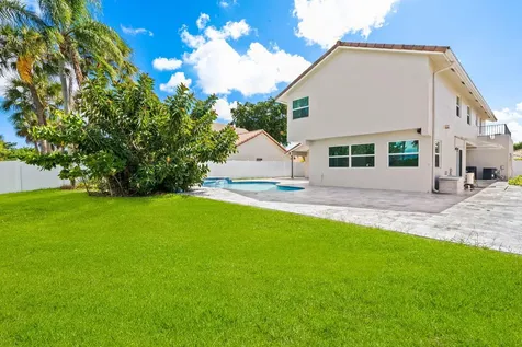 23162 L'ermitage Circle Boca Raton FL 33433