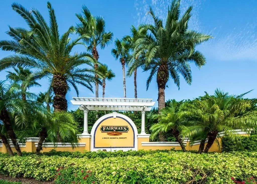 5080 Fairways Circle Vero Beach FL 32967