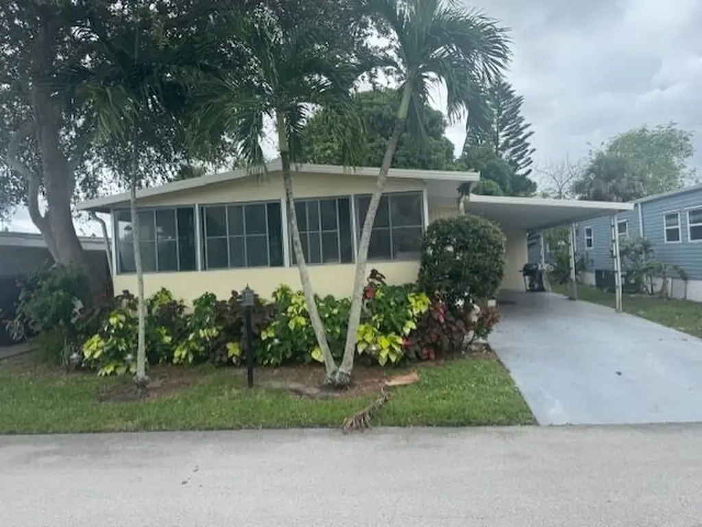 1808 Kingfisher Drive Deerfield Beach FL 33442