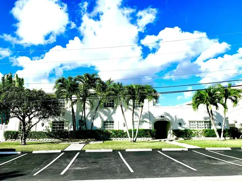 2735 NE 28 Court Lighthouse Point FL 33064