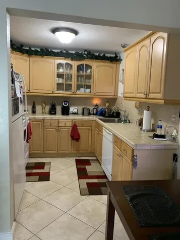 2735 NE 28 Court Lighthouse Point FL 33064