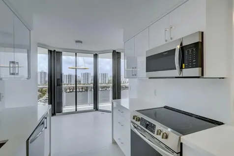 3640 Yacht Club Drive Aventura FL 33180