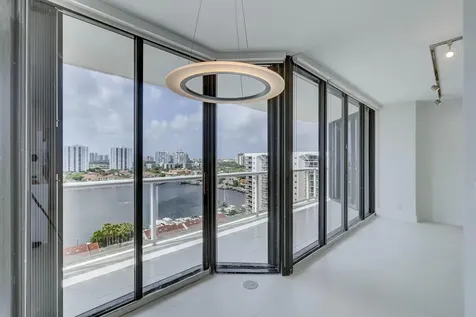 3640 Yacht Club Drive Aventura FL 33180