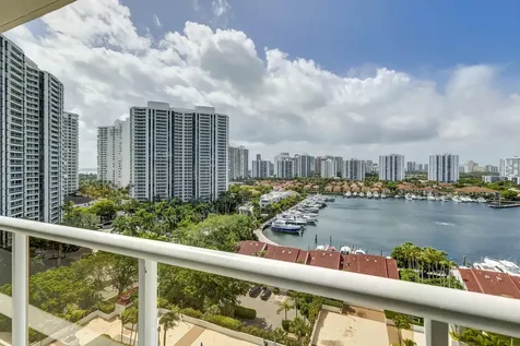 3640 Yacht Club Drive Aventura FL 33180