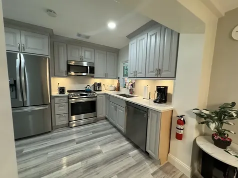 200 Ne 56th Street Oakland Park FL 33334