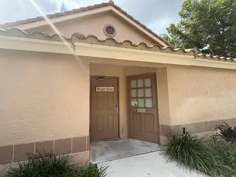 2846 S University Drive Davie FL 33328