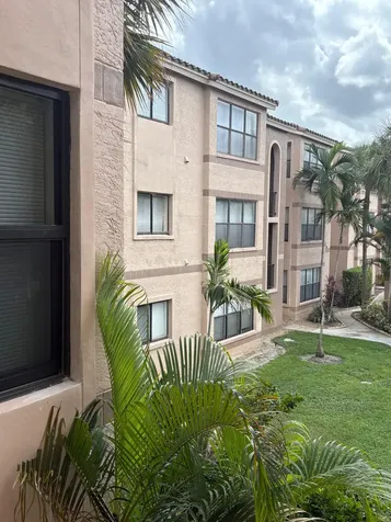 2846 S University Drive Davie FL 33328