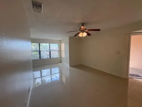 2846 S University Drive Davie FL 33328