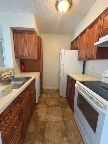 2846 S University Drive Davie FL 33328