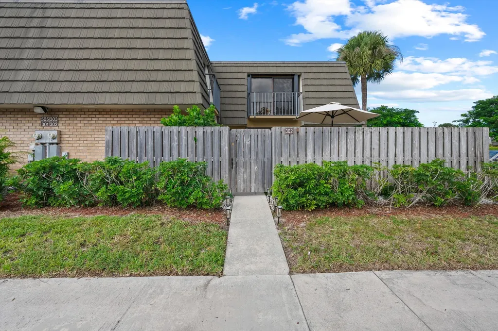 302 3rd Way West Palm Beach FL 33407