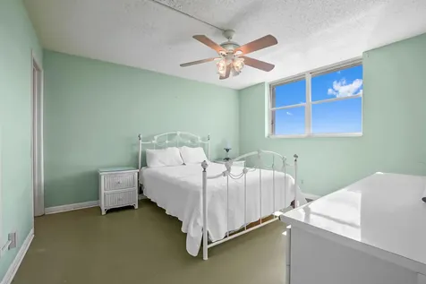 689 Ne 6th Court Boynton Beach FL 33435