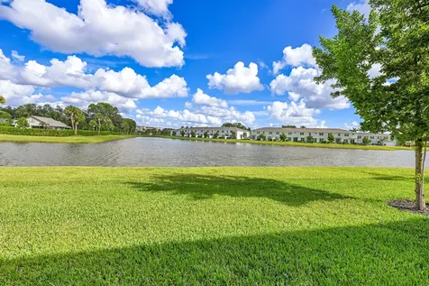 6933 Harbours Edge Avenue Lake Worth FL 33467