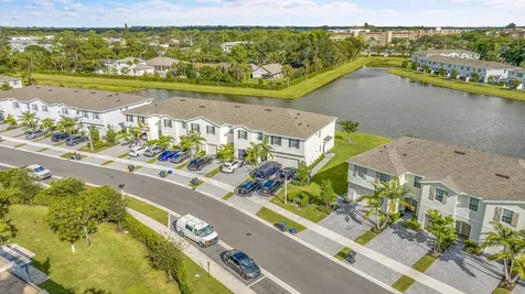 6933 Harbours Edge Avenue Lake Worth FL 33467