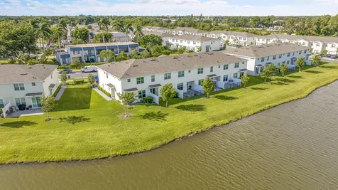 6933 Harbours Edge Avenue Lake Worth FL 33467