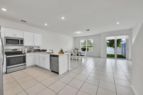 6933 Harbours Edge Avenue Lake Worth FL 33467