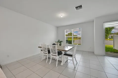 6933 Harbours Edge Avenue Lake Worth FL 33467