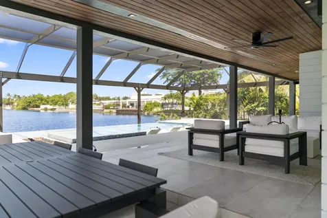 2511 Ne 209th Terrace Miami FL 33180