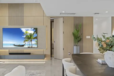 2511 Ne 209th Terrace Miami FL 33180