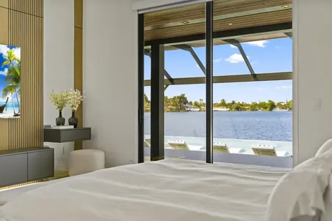 2511 Ne 209th Terrace Miami FL 33180