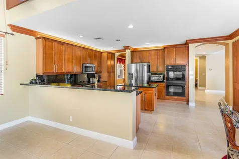 9915 Via Bernini Lake Worth FL 33467