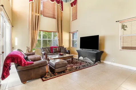 9915 Via Bernini Lake Worth FL 33467