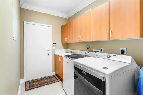 9915 Via Bernini Lake Worth FL 33467