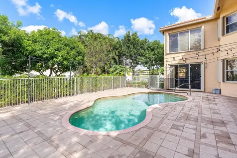 9915 Via Bernini Lake Worth FL 33467
