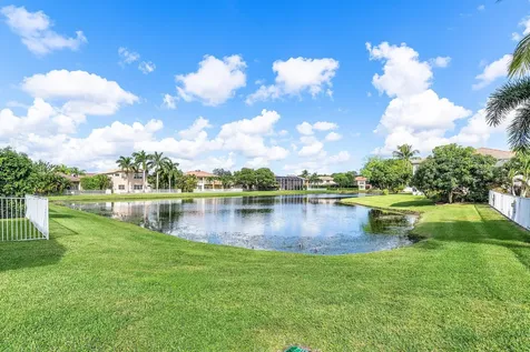 9915 Via Bernini Lake Worth FL 33467