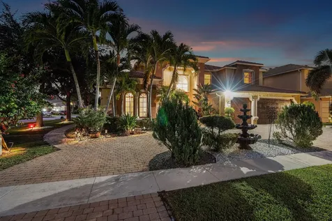 9915 Via Bernini Lake Worth FL 33467