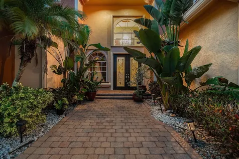9915 Via Bernini Lake Worth FL 33467