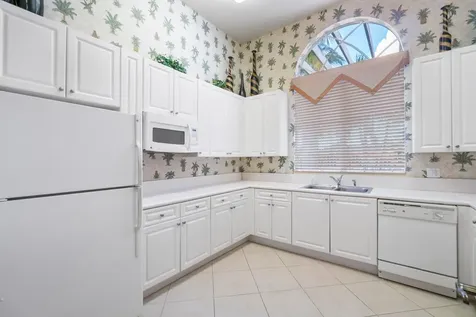 9915 Via Bernini Lake Worth FL 33467
