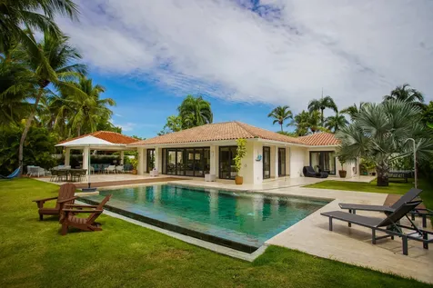 21 00 Casa De Campo DR 22000