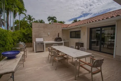 21 00 Casa De Campo DR 22000
