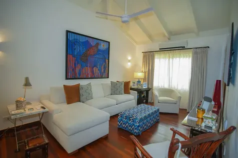 21 00 Casa De Campo DR 22000