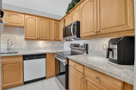1141 Violet Terrace Delray Beach FL 33445