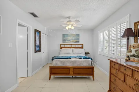 1141 Violet Terrace Delray Beach FL 33445