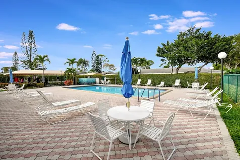 1141 Violet Terrace Delray Beach FL 33445