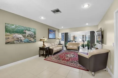 1141 Violet Terrace Delray Beach FL 33445