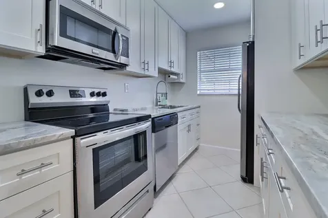 1330 High Point Place Delray Beach FL 33445