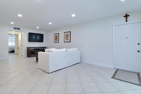 1330 High Point Place Delray Beach FL 33445