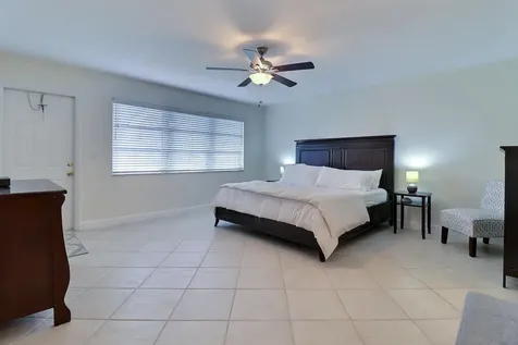 1330 High Point Place Delray Beach FL 33445