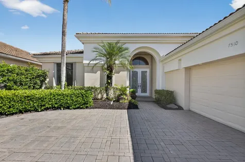 7510 Blue Heron Way West Palm Beach FL 33412