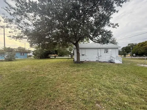 33 SW 12th Avenue Delray Beach FL 33444