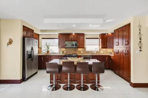 185 Brittany D Delray Beach FL 33446
