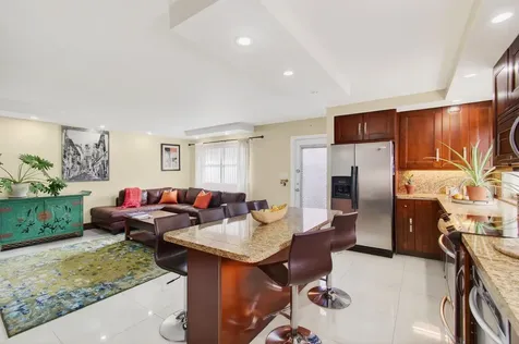 185 Brittany D Delray Beach FL 33446