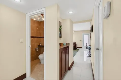185 Brittany D Delray Beach FL 33446