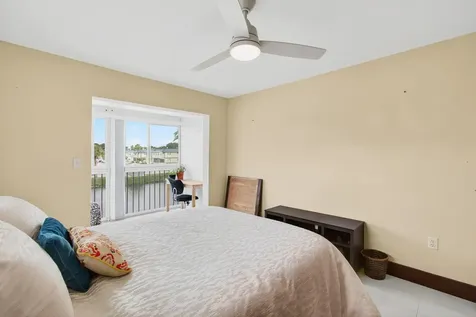 185 Brittany D Delray Beach FL 33446