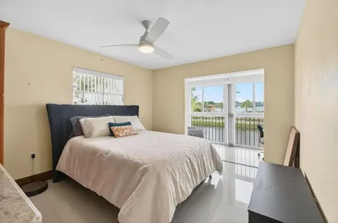 185 Brittany D Delray Beach FL 33446