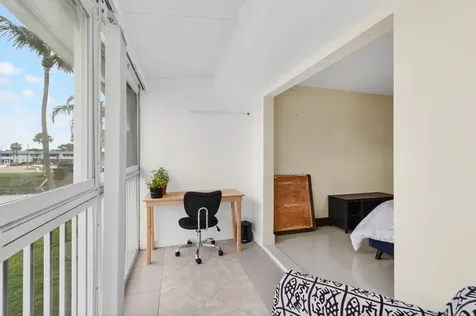 185 Brittany D Delray Beach FL 33446